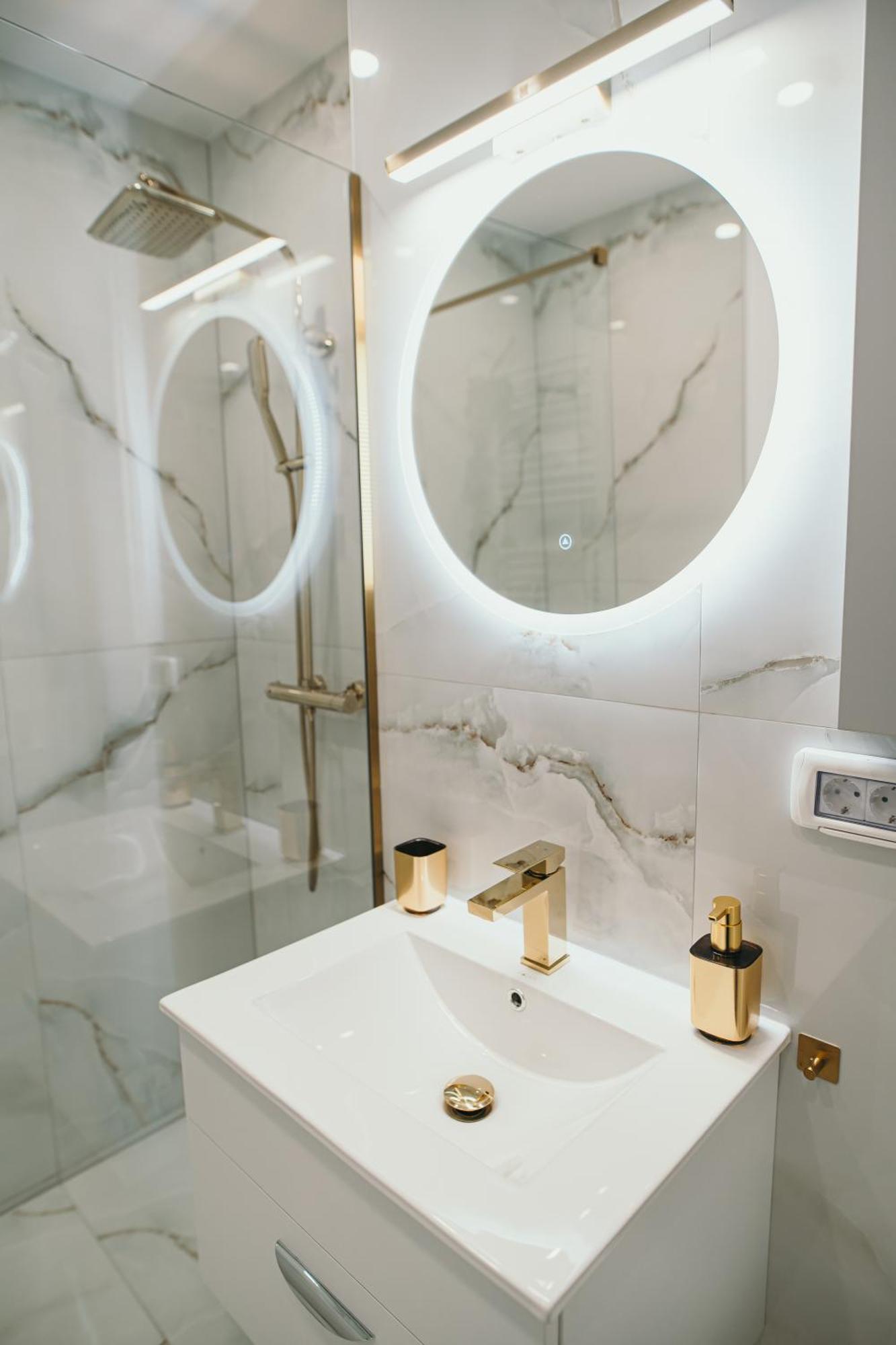 Exclusiv Est One Appartement Drobeta Turnu Severin Buitenkant foto
